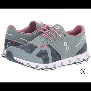 On Cloud 2.0 Running Shoes Women's Size 8.5